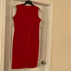 For cotton sleeveless dresses they have a drawstring and pockets